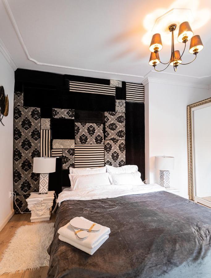 The Artist - Ultracentral Designer Apartment Букурещ Екстериор снимка